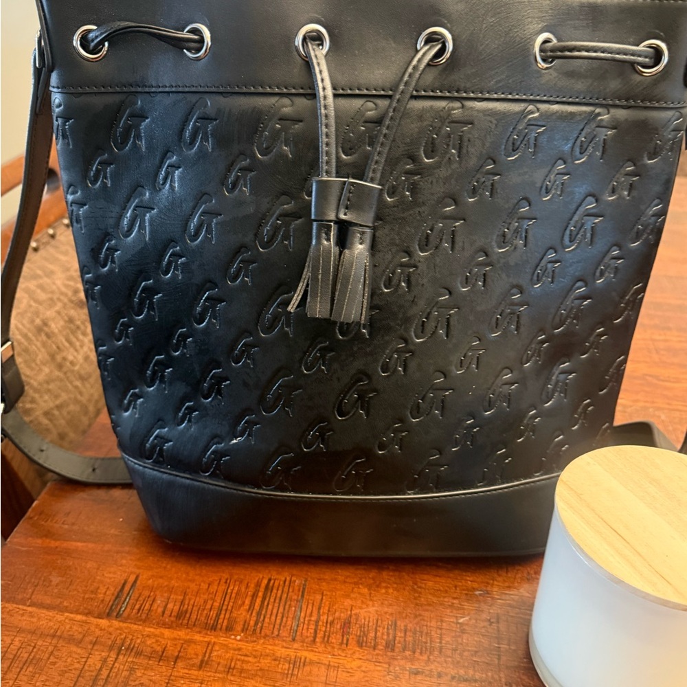 Monogram Bucket Glam-Aholic Lifestyle Bag Medium.